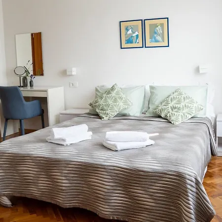 Nena Apartment Pula